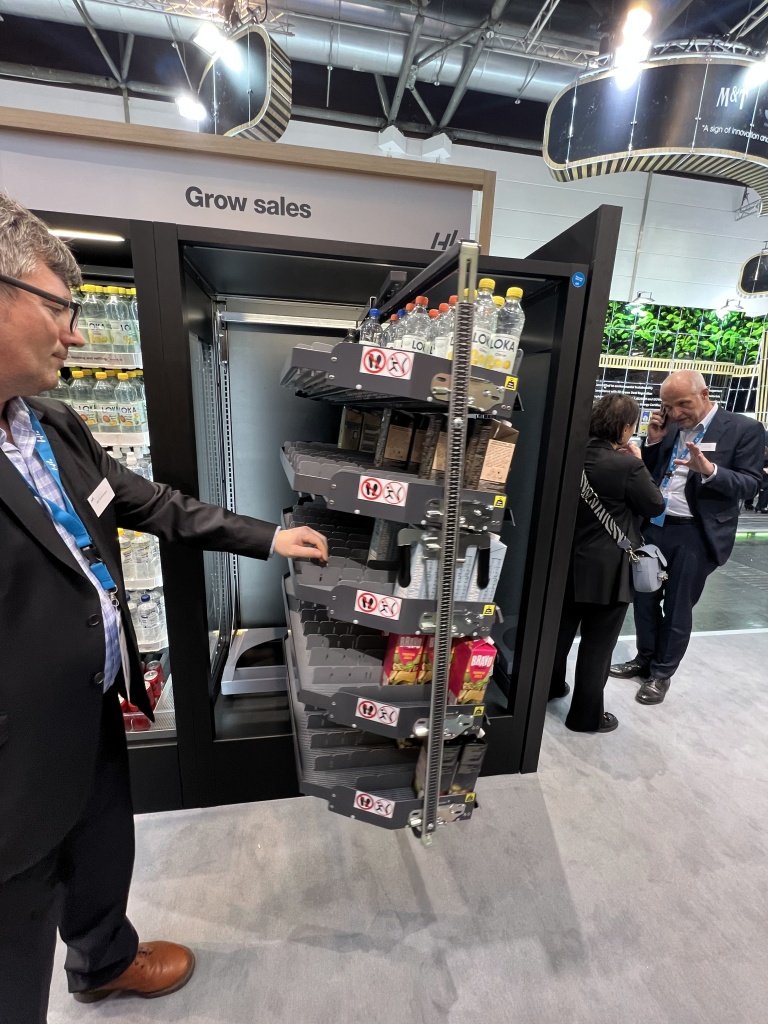 торговое оборудование HL Display.jpg