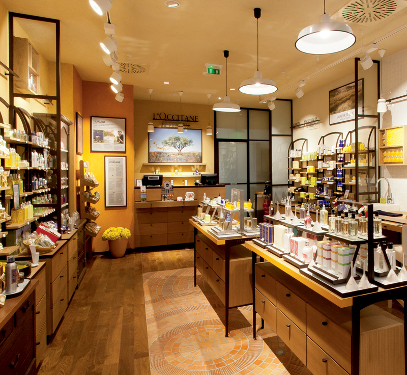 AgencementMagasin-LOccitane-2-AgencementMagasin-LOccitane-4-_CAPS-Group-Fixtures-Shopfitting.jpg