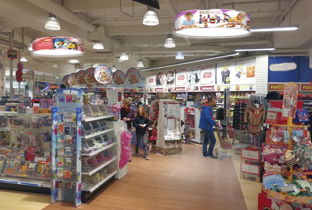 ToysRUs-Dresden.jpg
