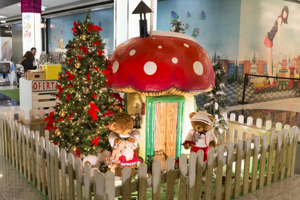 decoracion-navidad-centros-comerciales-alumbrado_marineda_15_de_20.jpg