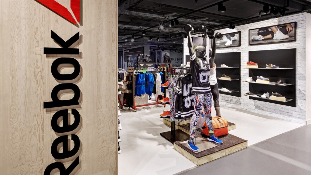 keynote_2016-02_shop_markenarchitektur_reebok_jelmoli_zuerich_4-1440x810.jpg