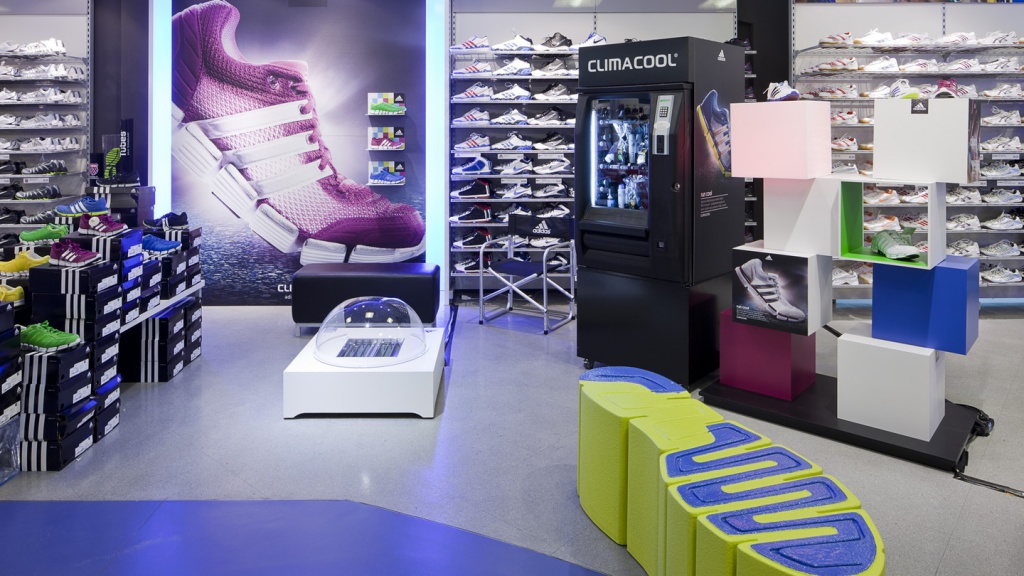 adidas_Gropius-Passagen_4601-1440x810.jpg
