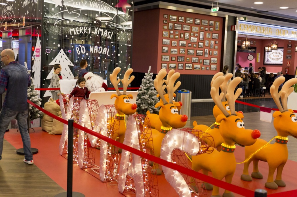 decoracion-navidad-centros-comerciales-marineda_city_17_de_24.jpg