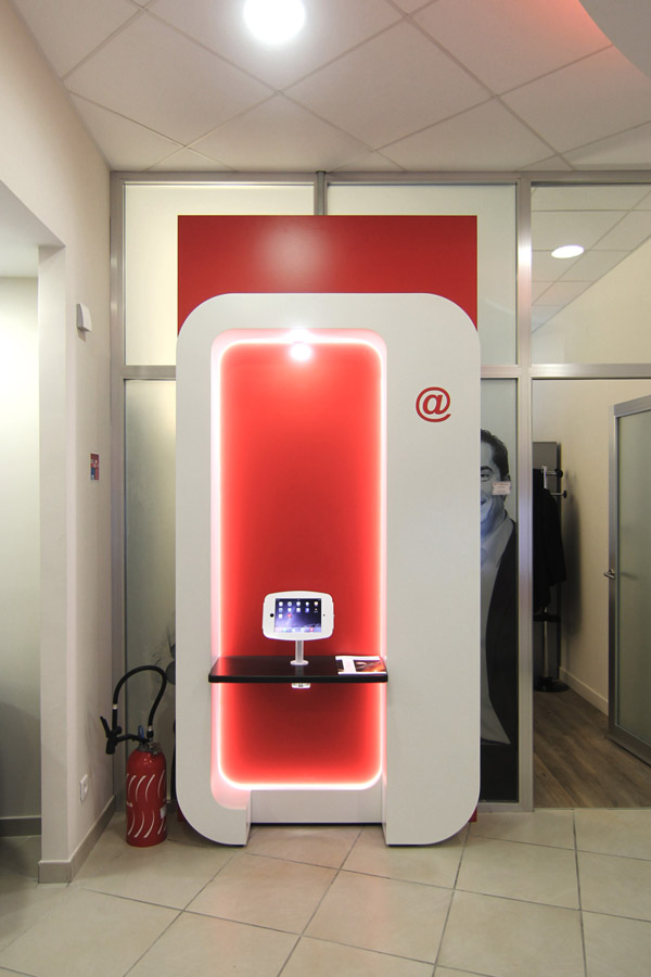 Caisse-dEpargne-PLV-banques-CAPS-Group-1.jpg